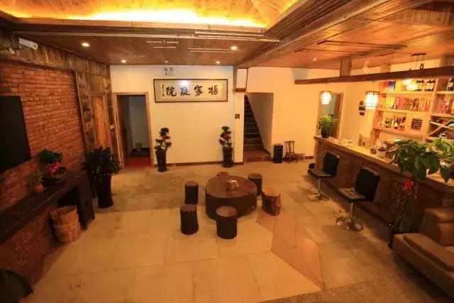 一城一色の人有德行，如水至清-德清