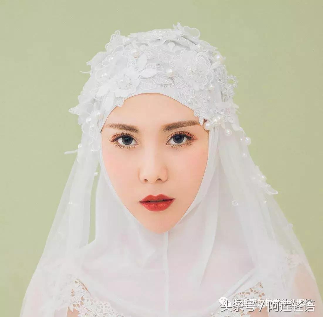 临沂这家店订购婚纱礼就赠送婚礼跟妆！还有定制充电宝赠送哦