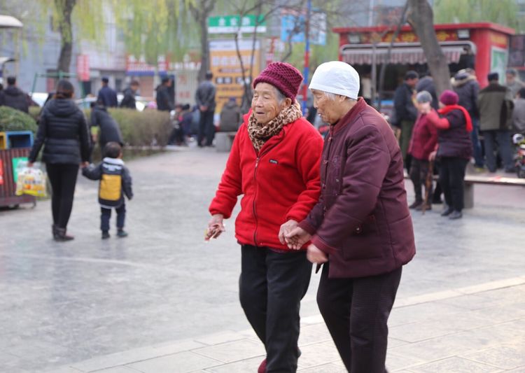 一个手机摄影师,一个摄影师日常记录生活