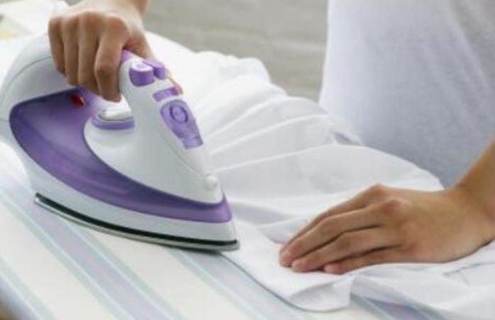 家用熨衣服的小妙招方法,小苏打能处理熨焦的衣服吗