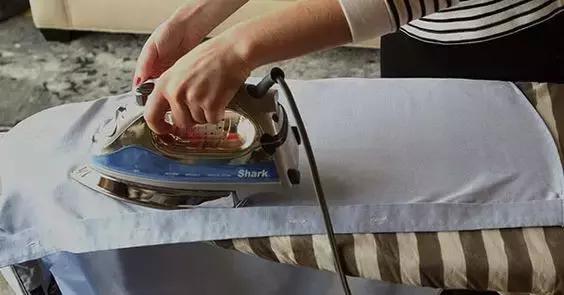 牛仔褪色？美白牙齿？毛衣缩水发霉？这些小技巧聪明女人都收藏了