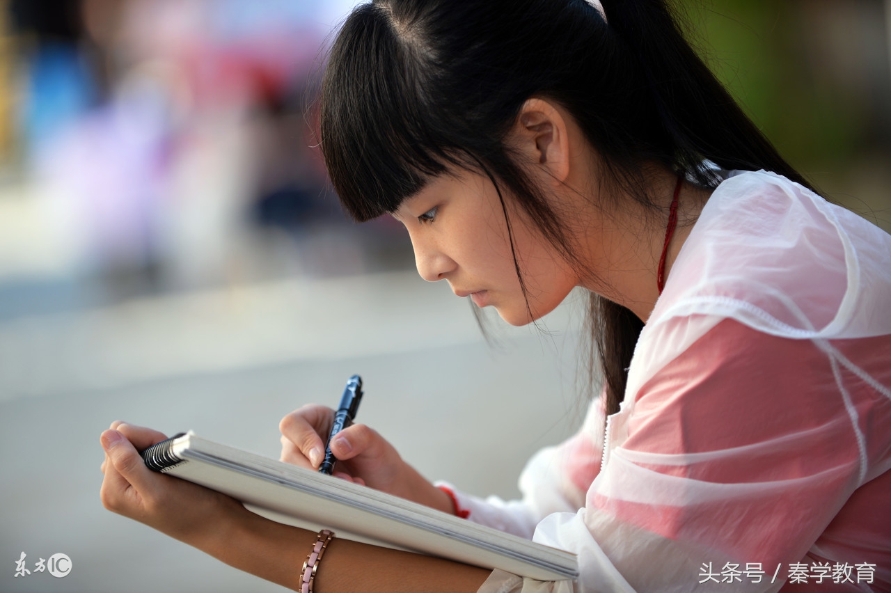 美术生报考哪些专业最有前途,美术生考师范前景怎么样