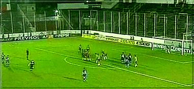 世界门将的脚法,守门员任意球大师