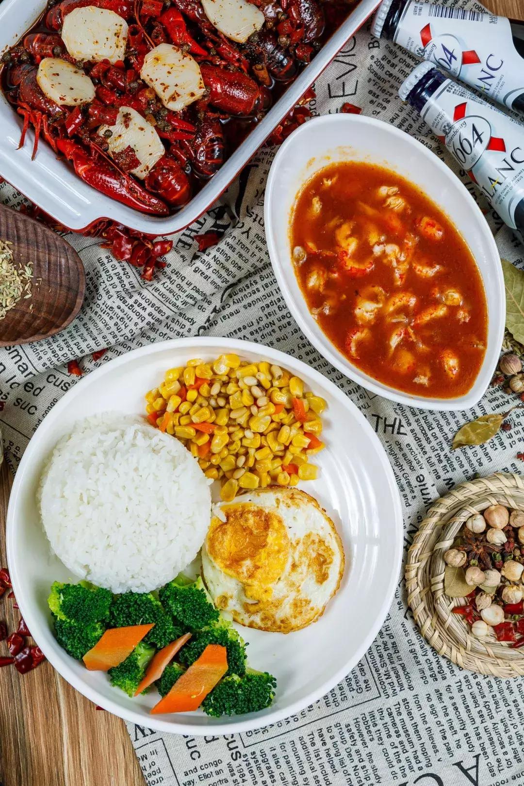 龙虾99元4人餐优惠团购,龙虾九块九包邮