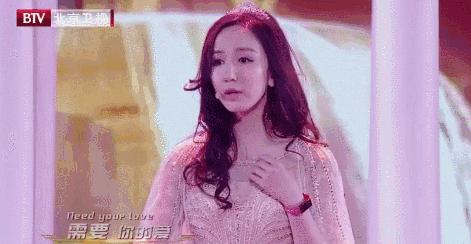 angelababy跨年歌曲跑调,angelababy杨幂晚会