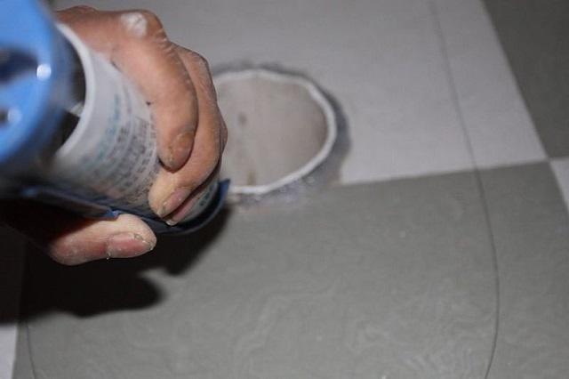 安装马桶正确的方法,安装马桶需要自己准备几个角阀