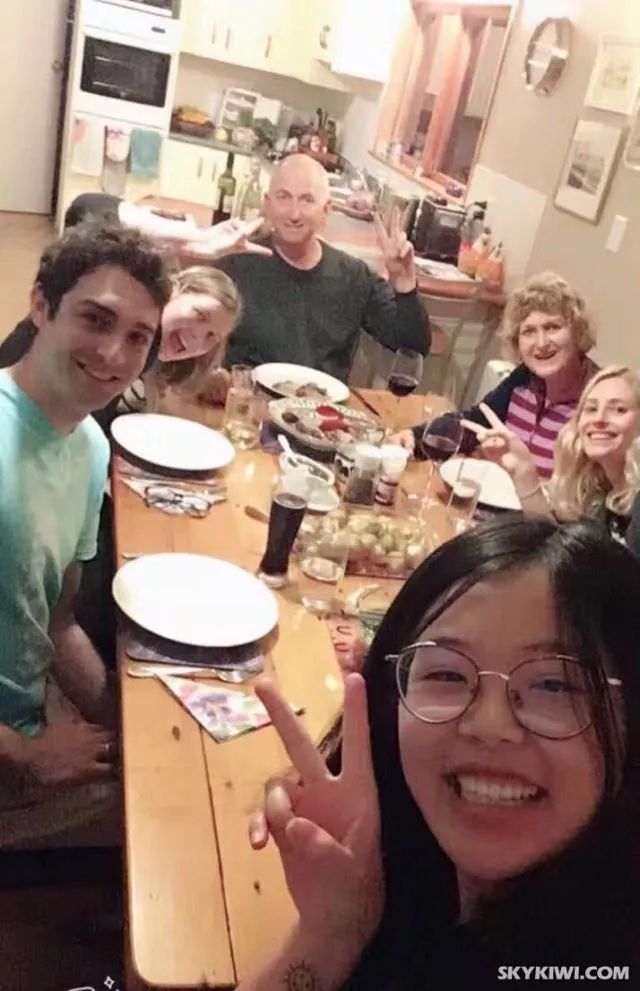 华裔女学生在美国发生交通事故,中国留学生新西兰车祸遇难