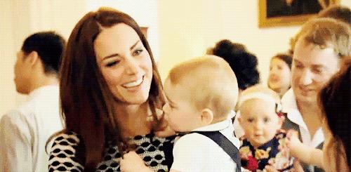 孩子总是特别黏人怎么办,孩子过度粘一个人怎么办