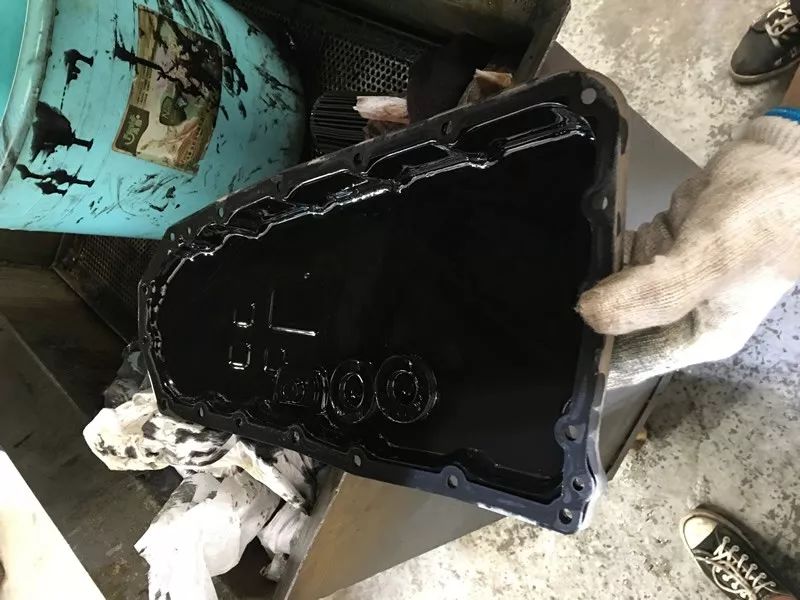 老迈腾和新迈腾综合测评,7年车大保养都需要做什么