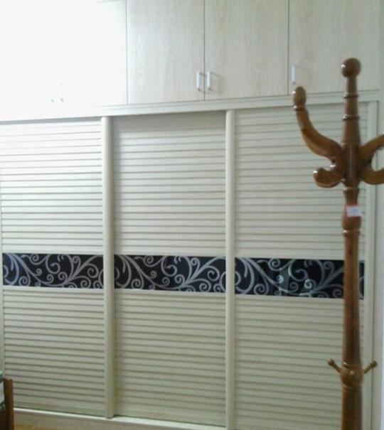 木工定制洗衣柜,木板定制阳台洗衣柜