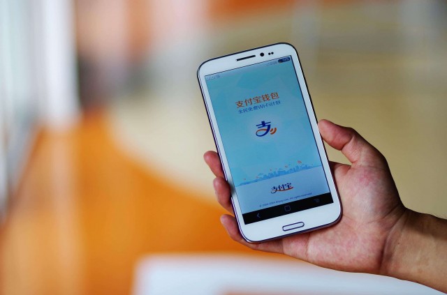 武汉12点：今起可购*春买**运火车票除夕火车票1月17日起售