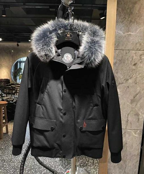 穿上这服装回家,连老同学都认不出我了,太有型了