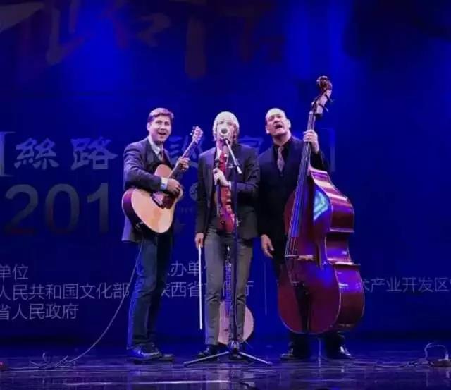 奔跑这一年视频,奔跑追梦这一年