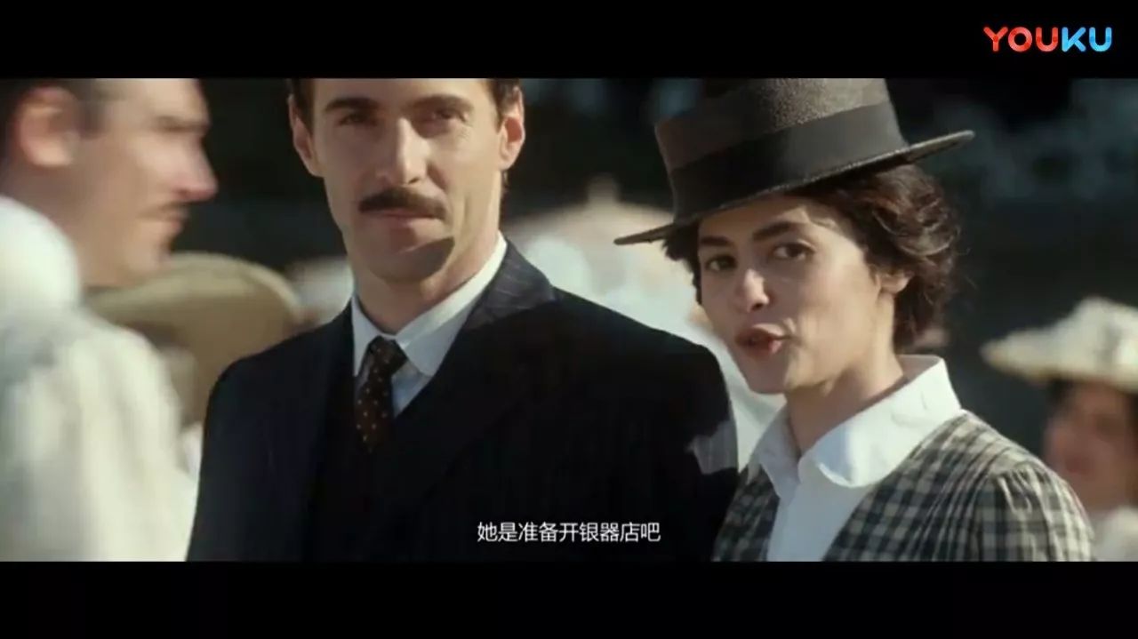 香奈儿｜买香奈儿时，你在买什么？