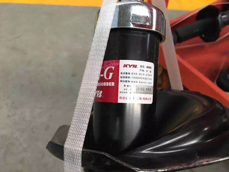 老迈腾和新迈腾综合测评,7年车大保养都需要做什么