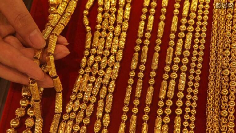 黄金首饰周生生和周大福哪个好,周生生和周大福珠宝哪个档次高