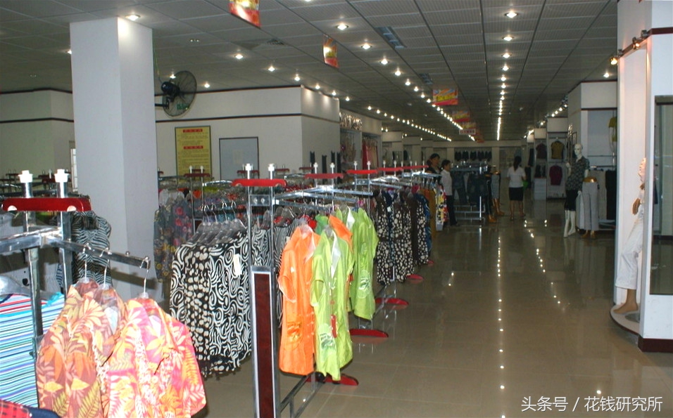 国产女装怎么那么贵,国产女装多少钱一套