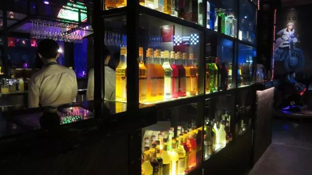 车窦｜摇滚派对震车窦，异国佳肴逗味蕾