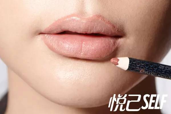 丰唇效果嘟嘟唇型,美容帮