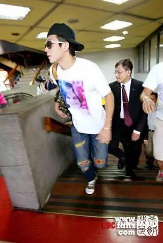 准备出门,今天就做陈冠希