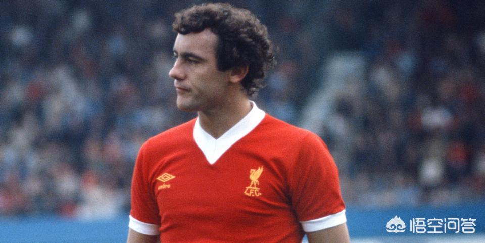 足球史上,有哪些球员通过转型或者改变位置重获新生?