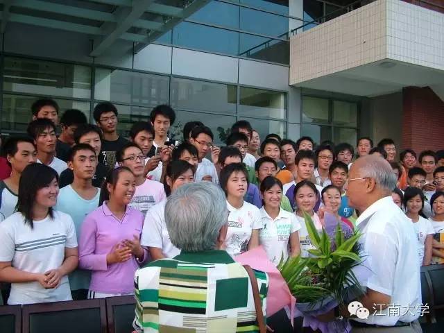 最新运动会现场,令人期待的运动会开幕