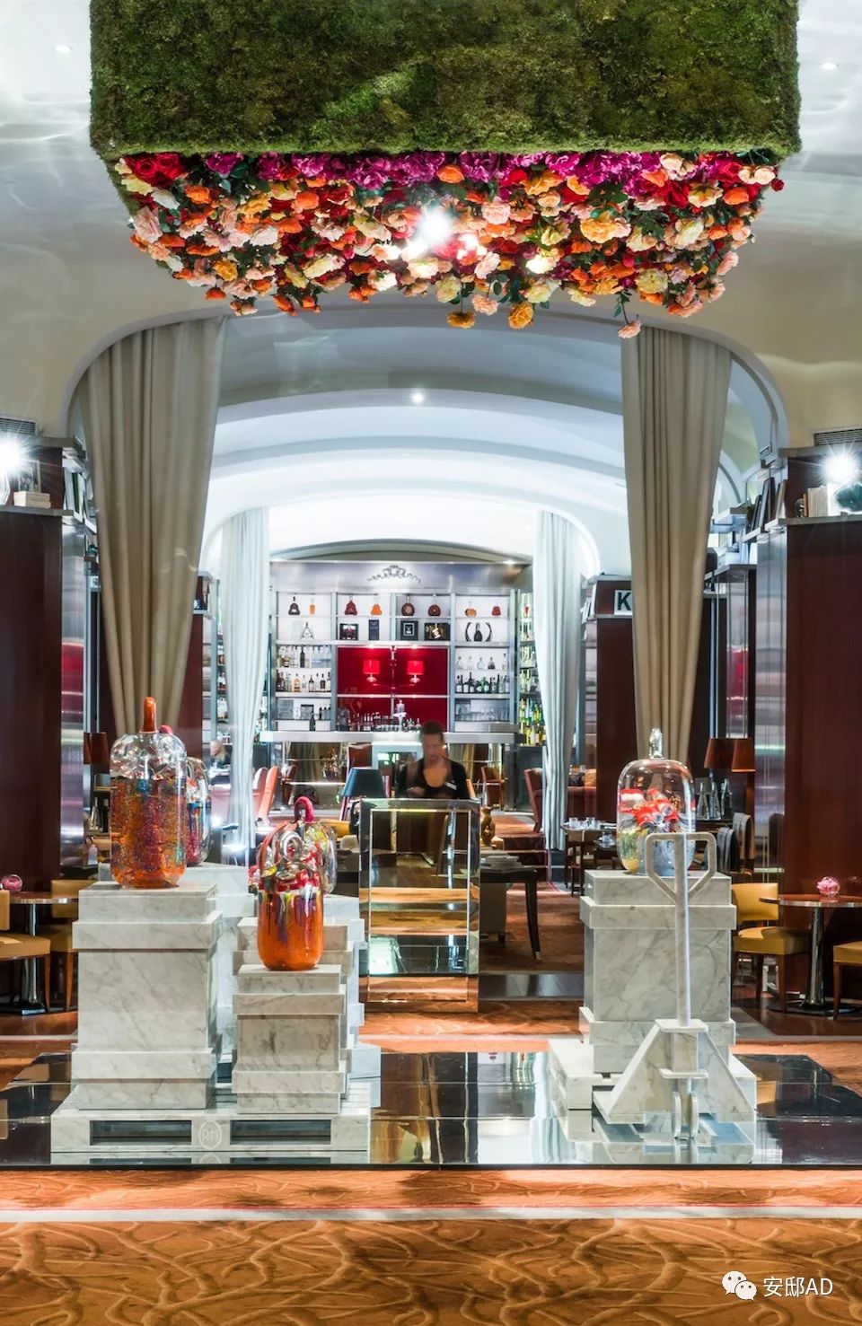 去巴黎别错过，毕加索最爱来喝一杯的“皇宫级”酒店！