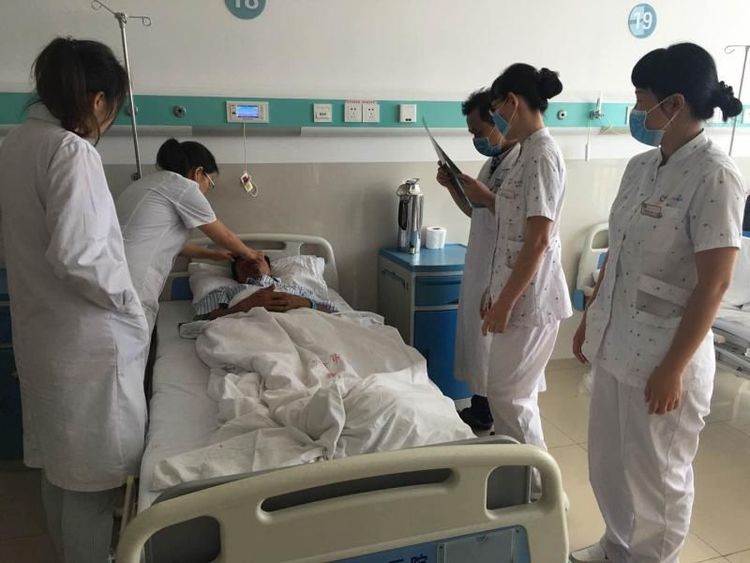 三亚市人民医院强还是中心医院好,三亚人民医院排名榜