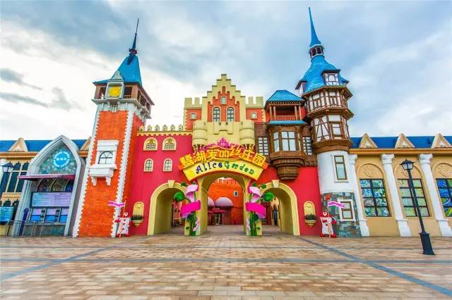 世界首创“船上温泉”，白鹭齐飞，逛法国风情小镇，深圳2.5h即到