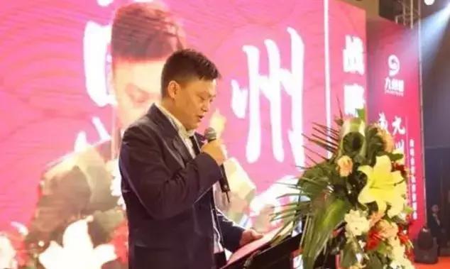 誓做寒酸首富，因父亲嘲笑创办医药物流九州通，用《毛选》管企业