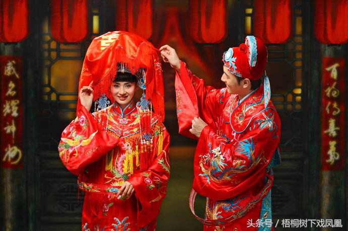 新娘婚鞋一定要是红的吗,新娘婚鞋要穿棕色的吗