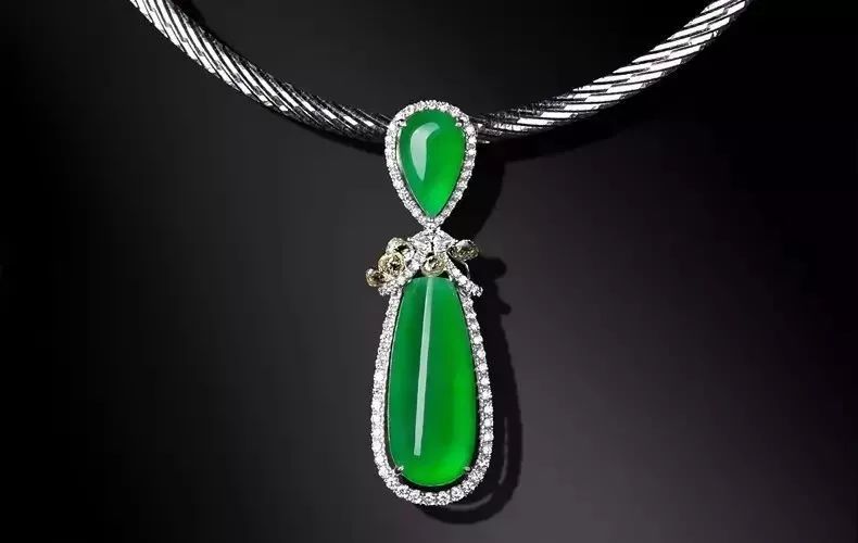 五行珠宝佩戴注意事项,翡翠珠宝五行属什么