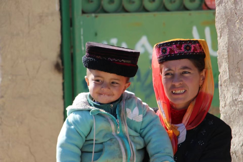 探秘帕米尔高原塔吉克族,帕米尔高原上的塔吉克族族人