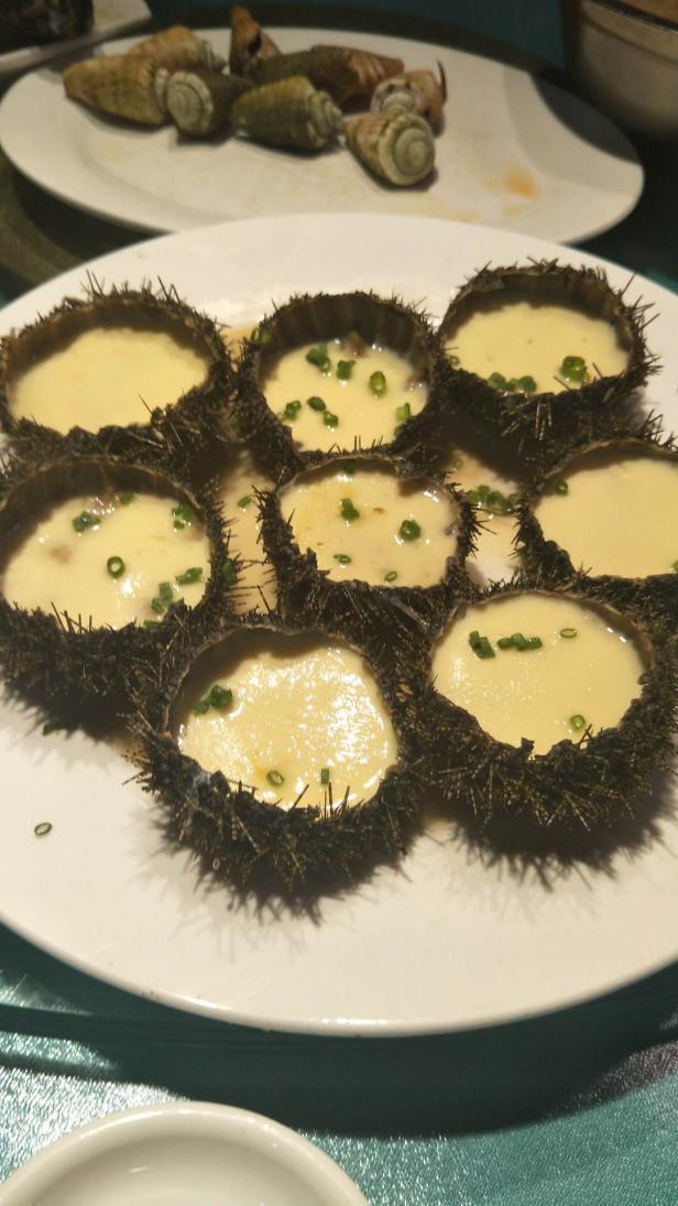 三亚清水湾海滩美食攻略,海南清水湾疍家新村鱼排午餐