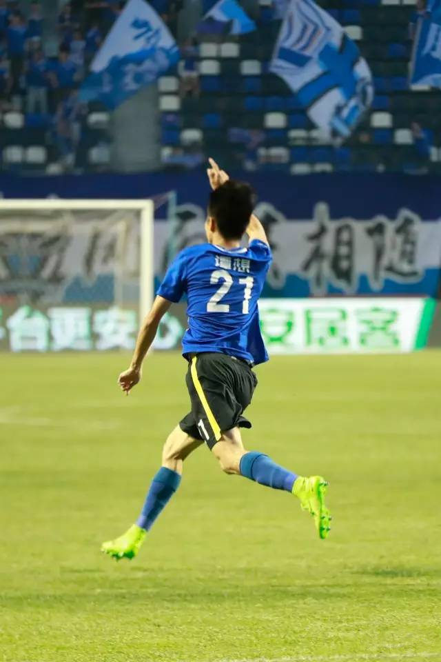 现实中谭思言,足球运动员谭想