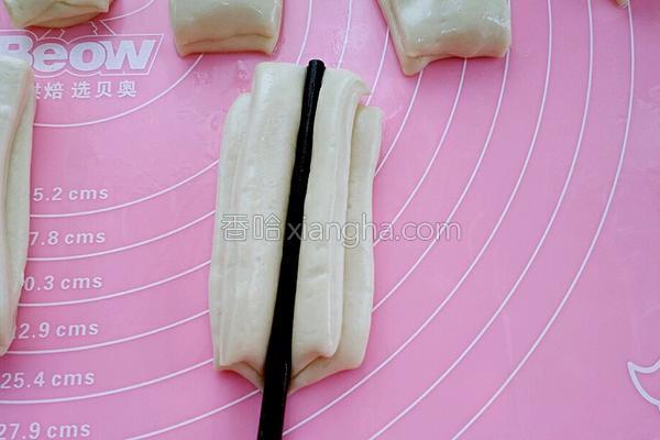 在家炸油条3分钟教你做出一大锅,如何在家炸油条又软又好吃