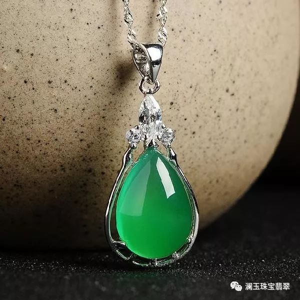 翡翠吊坠镶嵌款式图,翡翠无事牌男士吊坠