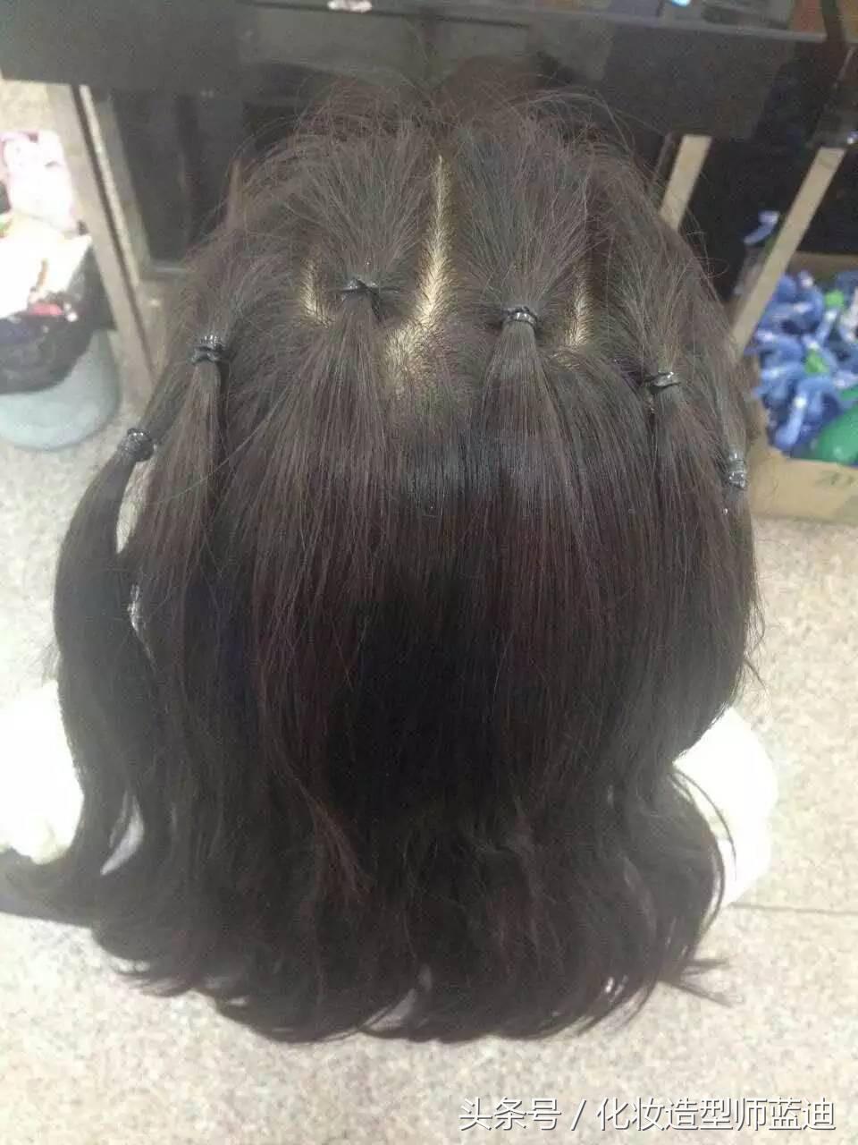 编发教程拉拉队,三股瀑布辫编发步骤图解