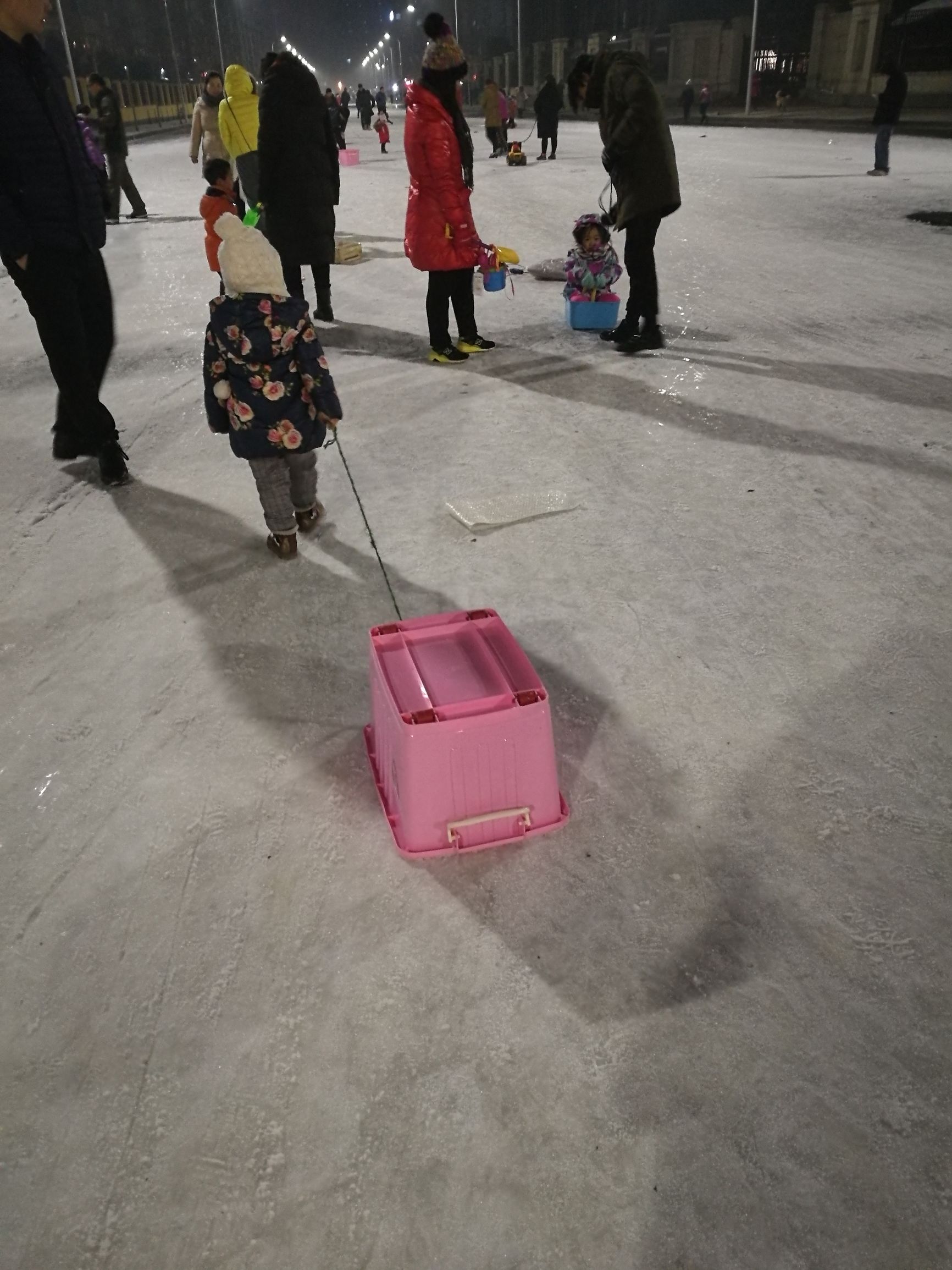 滑雪场滑雪装备有哪些,滑雪场地的滑雪工具