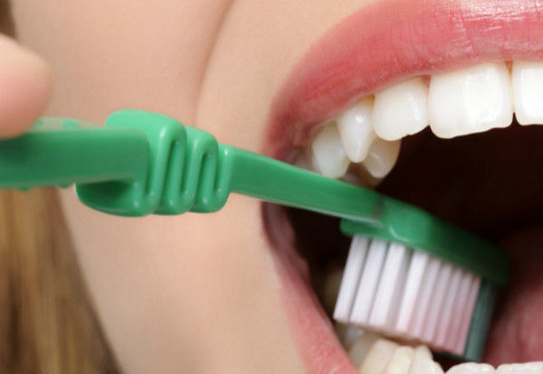 早上起来嘴巴发苦是什么原因,用四联疗法早上起来嘴巴发苦