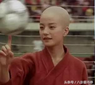 赵薇跟张雪迎,赵薇少林足球发型