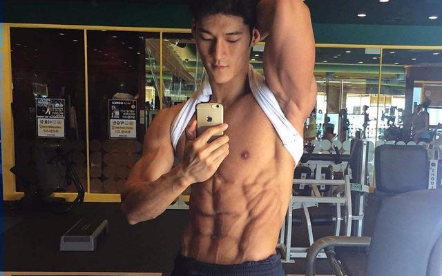 成就人鱼线和马甲线的动作,男生如何练出腹肌人鱼线和公狗腰