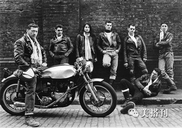 如何把板正的皮衣穿出潮范,皮衣搭配穿出你的风范