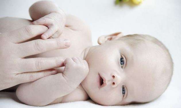 新生儿脐带护理的方法,新生儿脐带护理正确步骤