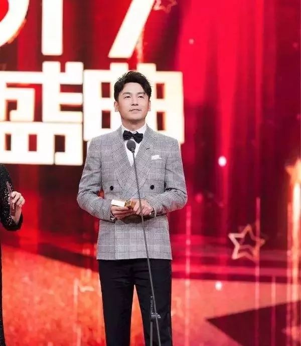 雷佳音最好看的皮囊千篇一律,雷佳音年轻时的颜值巅峰