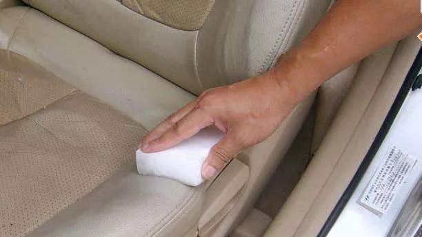 不想用汽车坐垫还怕脏,不想套坐垫又怕座椅划伤怎么办