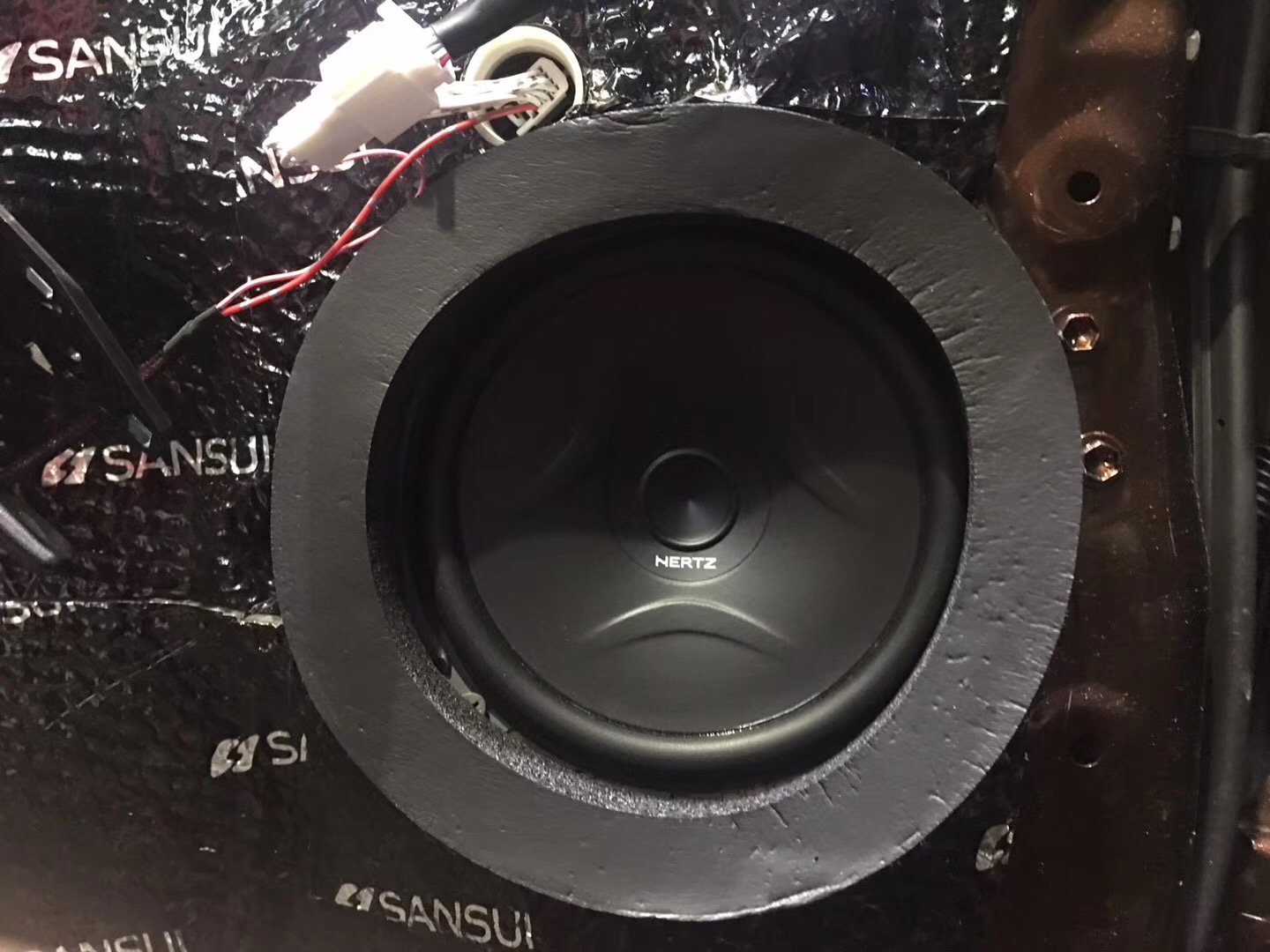 丰田rav4音响改装效果图,汕头星悦汽车音响改装隔音