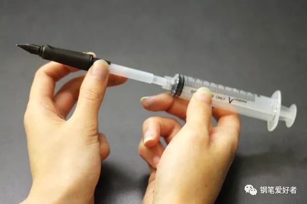 钢笔如何保养的全过程,清洗钢笔时应该避免哪些常见错误