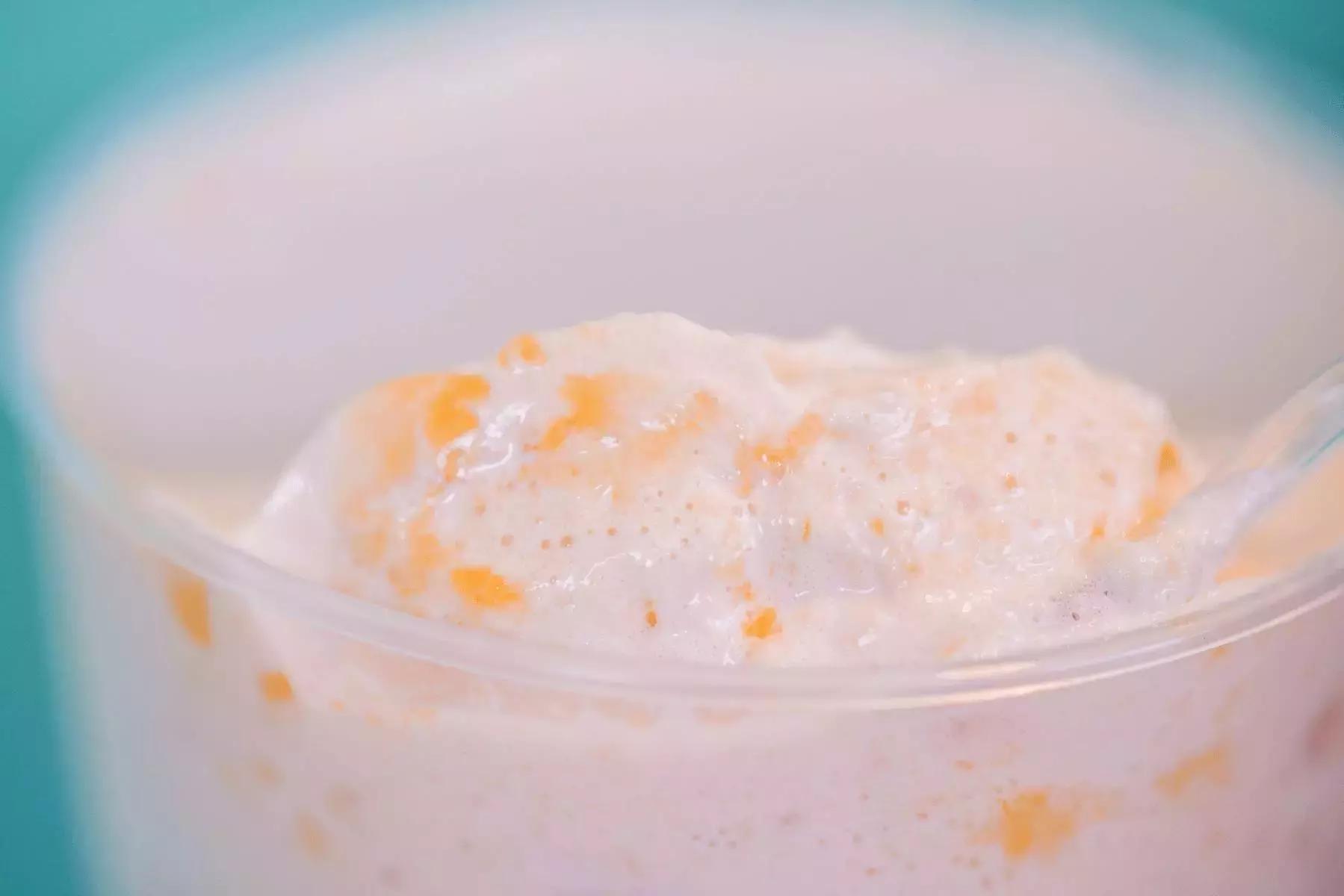 广州奶茶店被挤爆,奶茶店被挤爆