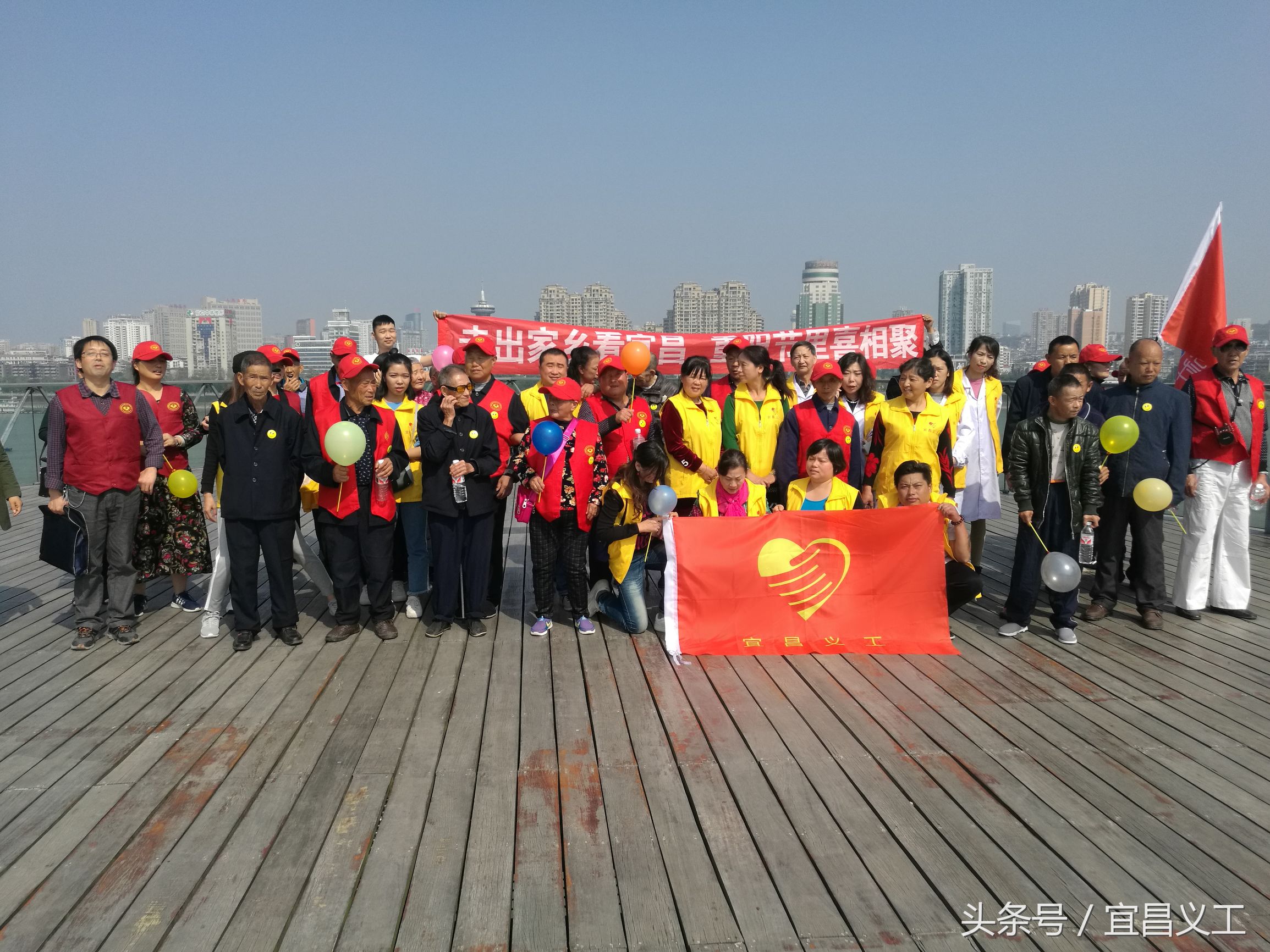 热乎乎的饺子温暖这个冬天,热乎的饺子温暖的心冬至晚会